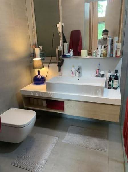 Sennett Residence, 35 Pheng Geck Avenue, Macpherson / Potong Pasir, 1 Bedroom, 592 sqft, Condominium For Sale, by Alvin Fu, 500268725 - Bathroom - PropertyGuru.com.sg