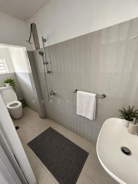 Shophouse at Rowell Road, Farrer Park / Serangoon Rd, 1,300 sqft, Office For Rent, by Karen Tan, 500268726 - Bathroom - CommercialGuru.com.sg