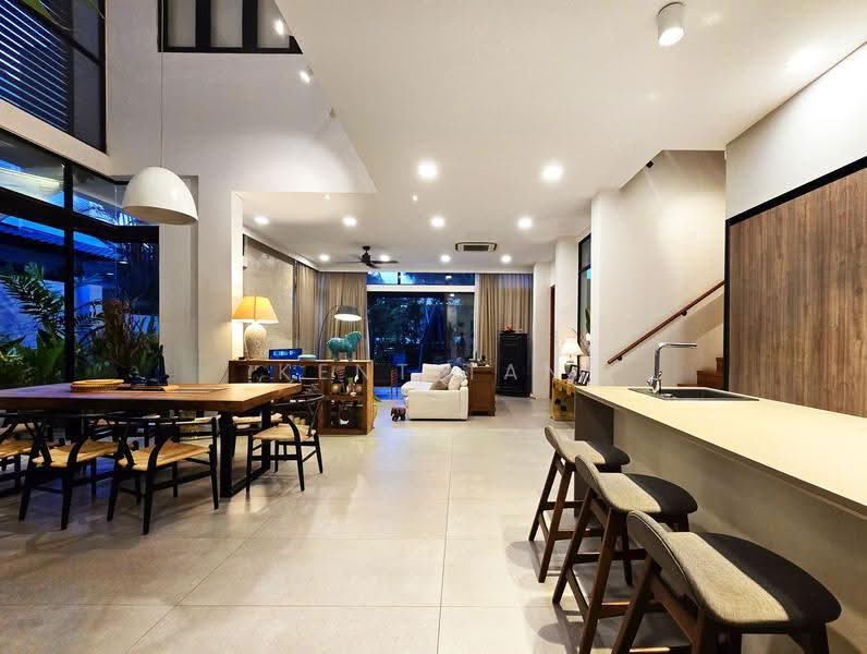 Gorgeous Tropical Freehold 2.5 storey Semi-D. 8 mins walk Lor Chuan MRT Station, Li Hwan / Mei Hwan / Tai Hwan / Serangoon Garden Estate, Hougang / Punggol / Sengkang, 6 Bedrooms, 4,700 sqft, Semi-Detached House For Sale, by Kent Tan, 500268735 - Living Room - PropertyGuru.com.sg