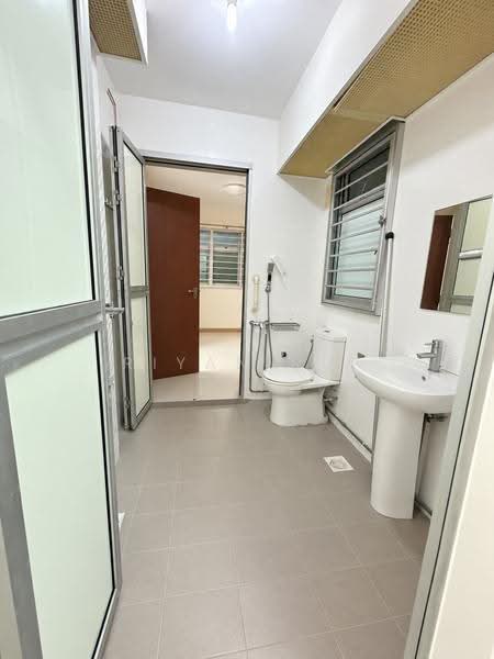 292A Bukit Batok East Avenue 6, 292A Bukit Batok East Avenue 6, Dairy Farm / Bukit Panjang / Choa Chu Kang, 1 Bedroom, 505 sqft, HDB Flat For Sale, by Riyan Ria, 500268743 - Bathroom - PropertyGuru.com.sg