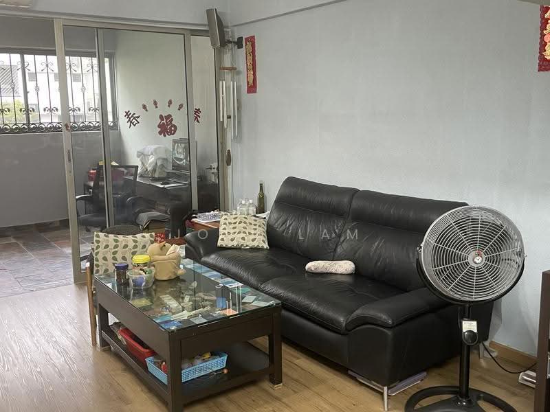 647 Hougang Avenue 8, 647 Hougang Avenue 8, Hougang / Punggol / Sengkang, 4 Bedrooms, 1,625 sqft, HDB Flat For Sale, by John Lam, 500268763 - Living Room - PropertyGuru.com.sg
