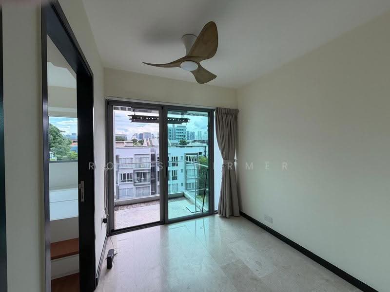 Wilkie 80, 80 Wilkie Road, Orchard / River Valley, 2 Bedrooms, 560 sqft, Condominium For Sale, by Roy Schirmer, 500268766 - Balcony - PropertyGuru.com.sg