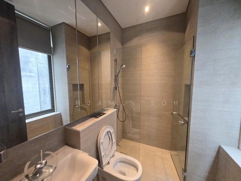 MODERN MASSIVE CORNER-TERRACE ON HIGH GROUND, Approximately 400m to the MRT Station, Bedok / Upper East Coast, 6 Bedrooms, 8,000 sqft, Corner Terrace For Sale, by Benjamin Soh, 500268798 - Bathroom - PropertyGuru.com.sg