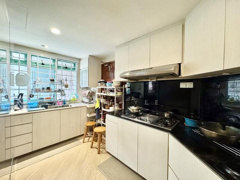 Ballota Park Condo, 156 Mariam Way, Changi Airport / Changi Village, 3 Bedrooms, 1,862 sqft, Condominium For Sale, by Jeryl Yee, 500268807 - Kitchen - PropertyGuru.com.sg