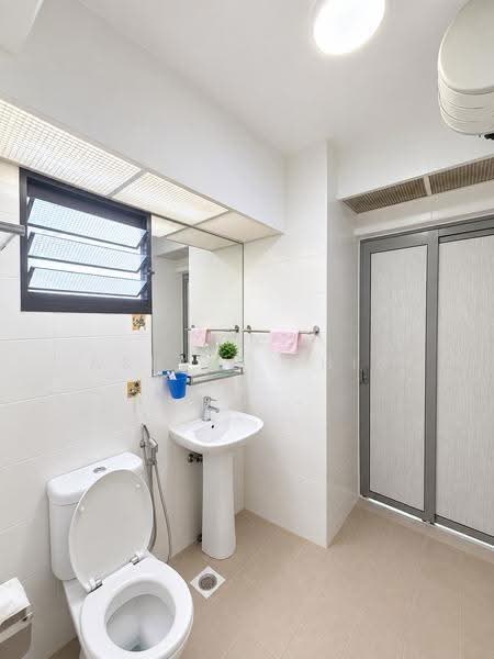 180B Boon Lay Drive, 180B Boon Lay Drive, Boon Lay / Jurong / Tuas, 1 Bedroom, 506 sqft, HDB Flat For Sale, by Ashley Chia, 500268816 - Bathroom - PropertyGuru.com.sg