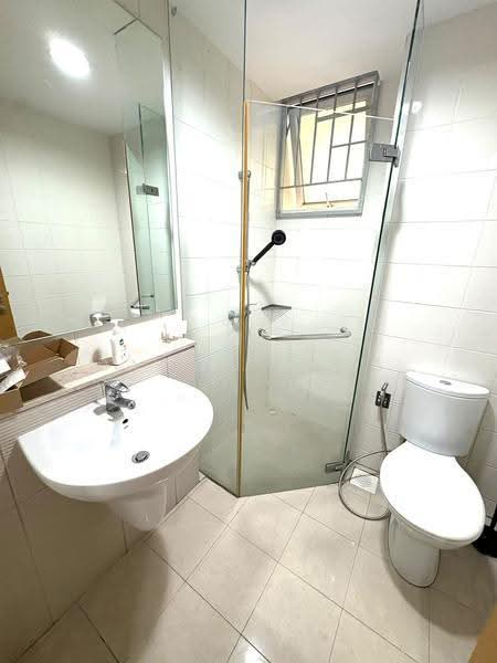 Edelweiss Park Condo, 100 Flora Road, Changi Airport / Changi Village, Room Rental, 80 sqft, Condominium For Rent, by Daryl Wong, 500268818 - Bathroom - PropertyGuru.com.sg