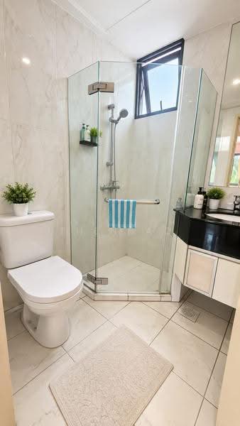 The Madeira, 50 Bukit Batok Street 31, Dairy Farm / Bukit Panjang / Choa Chu Kang, 2 Bedrooms, 1,055 sqft, Condominium For Sale, by Jose Loh Zhenhao, 500268819 - Bathroom - PropertyGuru.com.sg