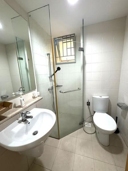 Edelweiss Park Condo, 100 Flora Road, Changi Airport / Changi Village, Room Rental, 80 sqft, Condominium For Rent, by Daryl Wong, 500268822 - Bathroom - PropertyGuru.com.sg
