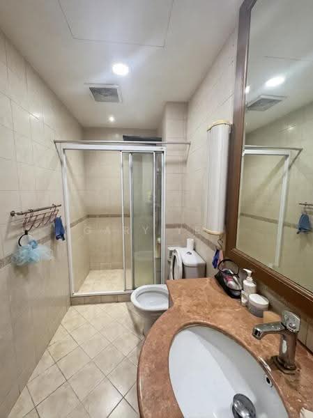 Sims Residences, 8 Lorong 39 Geylang, Eunos / Geylang / Paya Lebar, 4 Bedrooms, 1,432 sqft, Apartment For Sale, by Gary Yeo, 500268823 - Bathroom - PropertyGuru.com.sg