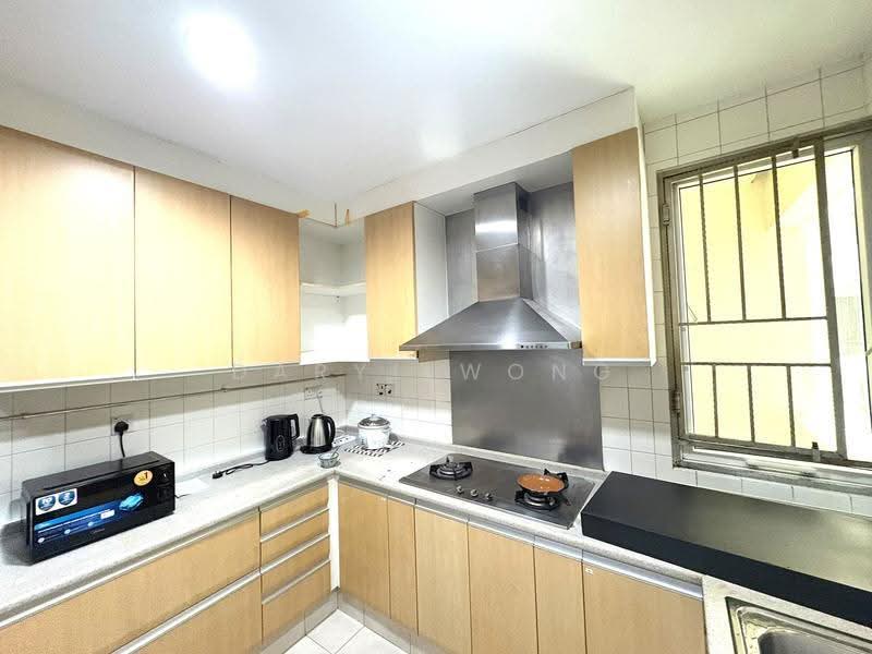 Edelweiss Park Condo, 100 Flora Road, Changi Airport / Changi Village, Room Rental, 120 sqft, Condominium For Rent, by Daryl Wong, 500268826 - Kitchen - PropertyGuru.com.sg