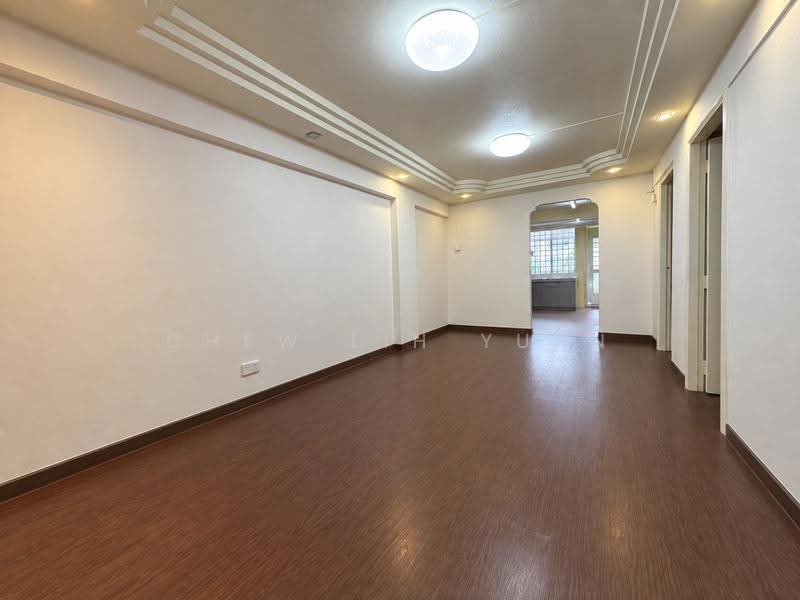 4 Lorong 7 Toa Payoh, 4 Lorong 7 Toa Payoh, Balestier / Toa Payoh, 3 Bedrooms, 732 sqft, HDB Flat For Sale, by Chew Lih Yuan, 500268832 - Living Room - PropertyGuru.com.sg