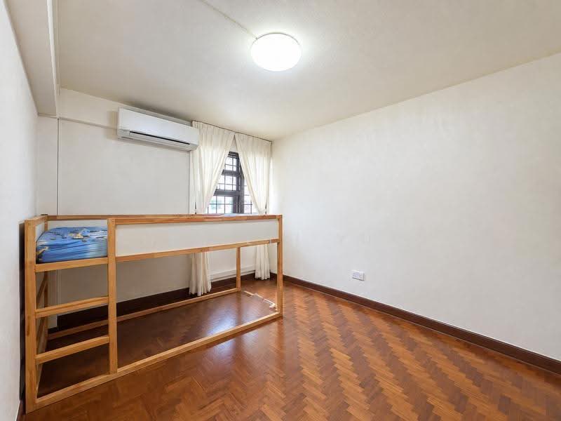 4 Lorong 7 Toa Payoh, 4 Lorong 7 Toa Payoh, Balestier / Toa Payoh, 3 Bedrooms, 732 sqft, HDB Flat For Sale, by Chew Lih Yuan, 500268832 - Bedroom - PropertyGuru.com.sg