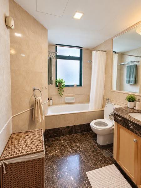 Thomson 800, 800 Thomson Road, Newton / Novena, 3 Bedrooms, 1,421 sqft, Condominium For Rent, by Dominic Sim Sobak, 500268838 - Bathroom - PropertyGuru.com.sg