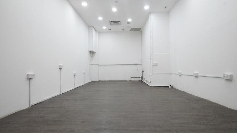 Lucky Plaza, 304 Orchard Road, Orchard / River Valley, 215 sqft, Mall Shop For Rent, by Alvin Chua, 500268844 - Interior - CommercialGuru.com.sg