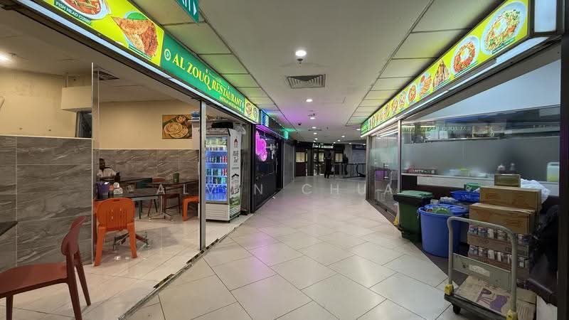 Lucky Plaza, 304 Orchard Road, Orchard / River Valley, 215 sqft, Mall Shop For Rent, by Alvin Chua, 500268844 - CommercialGuru.com.sg