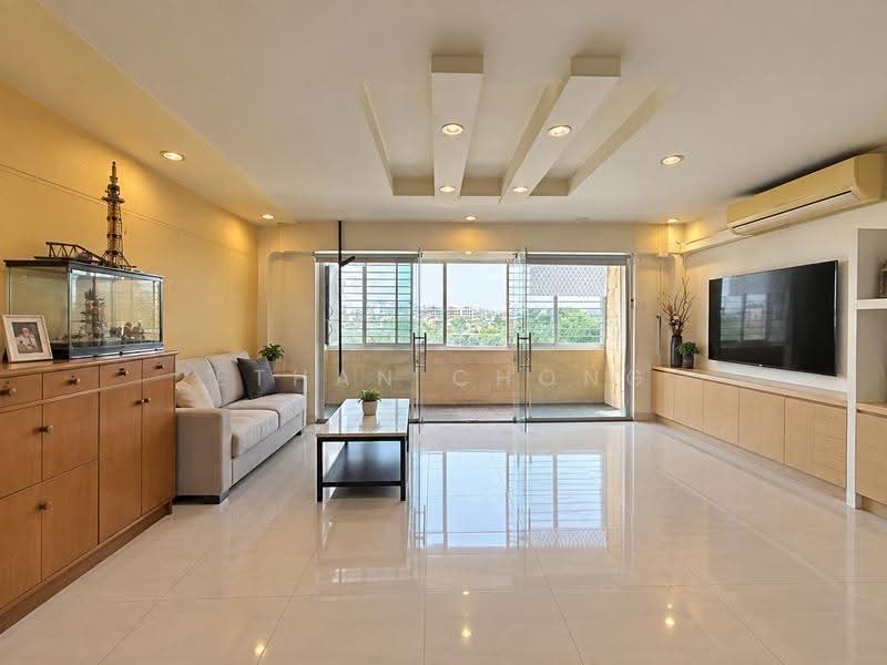628 Hougang Avenue 8, 628 Hougang Avenue 8, Hougang / Punggol / Sengkang, 4 Bedrooms, 1,593 sqft, HDB Flat For Sale, by Ethan Chong, 500268859 - Living Room - PropertyGuru.com.sg