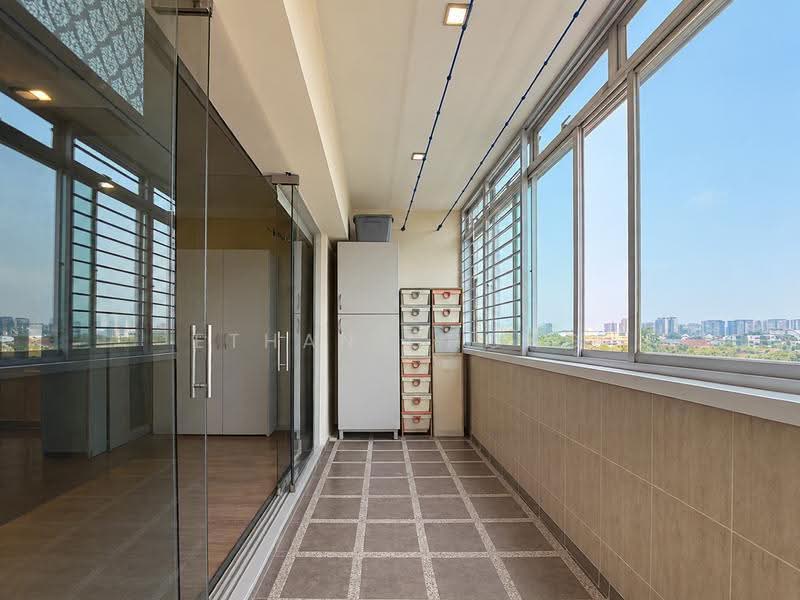 628 Hougang Avenue 8, 628 Hougang Avenue 8, Hougang / Punggol / Sengkang, 4 Bedrooms, 1,593 sqft, HDB Flat For Sale, by Ethan Chong, 500268859 - Balcony - PropertyGuru.com.sg