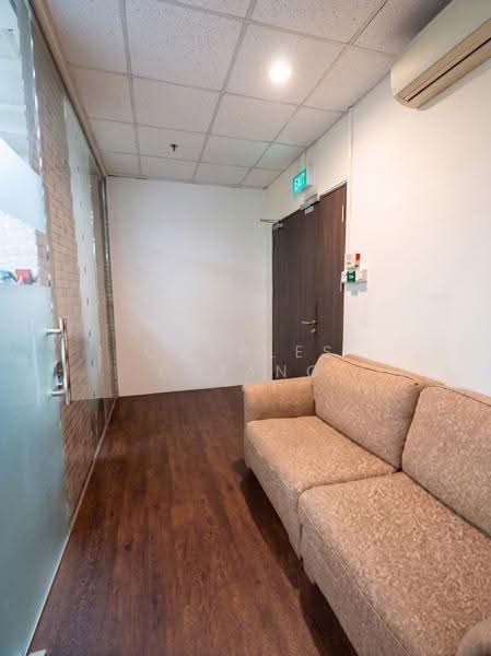 Zervex, 8 Ubi Road 2, Eunos / Geylang / Paya Lebar, 980 sqft, Light Industrial (B1) For Sale, by Charles Chiang, 500268862 - Corridor - CommercialGuru.com.sg