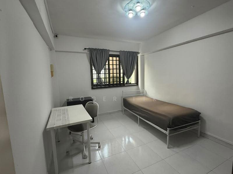106 Jalan Dusun, 106 Jalan Dusun, Balestier / Toa Payoh, Room Rental, 160 sqft, HDB Flat For Rent, by Roger TTK, 500268864 - Bedroom - PropertyGuru.com.sg