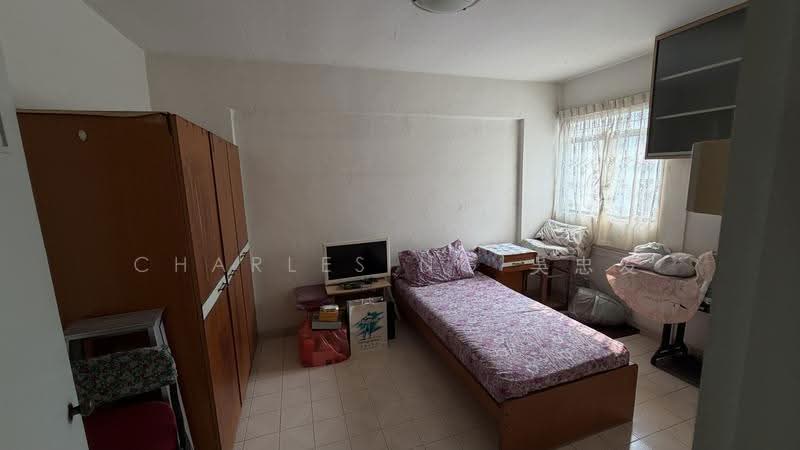 335A Smith Street, 335A Smith Street, Boat Quay / Raffles Place / Marina, 2 Bedrooms, 646 sqft, HDB Flat For Sale, by Charles Ng 吳忠发, 500268865 - Bedroom - PropertyGuru.com.sg