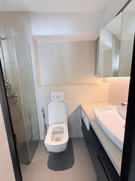 59 Strathmore Avenue, 59 Strathmore Avenue, Alexandra / Commonwealth, 4 Bedrooms, 1,184 sqft, HDB Flat For Rent, by Anthea Yeo 杨丽娇, 500268890 - Bathroom - PropertyGuru.com.sg