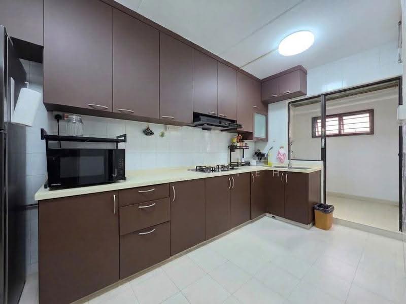 122B Sengkang East Way, 122B Sengkang East Way, Hougang / Punggol / Sengkang, 4 Bedrooms, 1,410 sqft, HDB Flat For Sale, by Jeremy Peh, 500268892 - Kitchen - PropertyGuru.com.sg