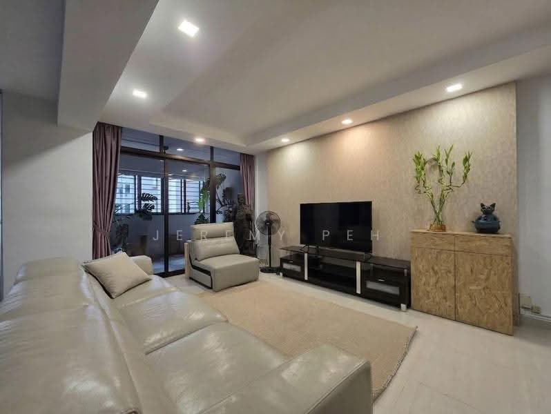 122B Sengkang East Way, 122B Sengkang East Way, Hougang / Punggol / Sengkang, 4 Bedrooms, 1,410 sqft, HDB Flat For Sale, by Jeremy Peh, 500268892 - Living Room - PropertyGuru.com.sg