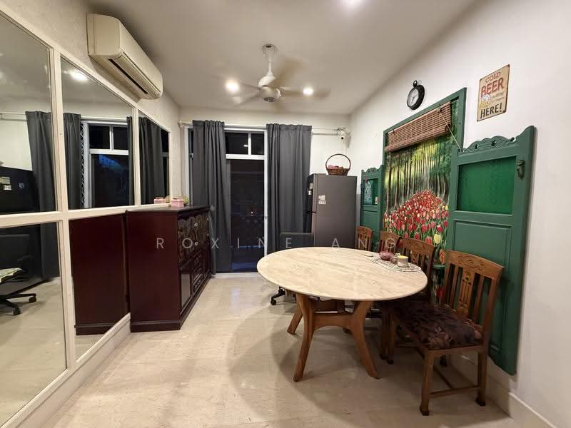 Seletaris, 505 Sembawang Road, Sembawang / Yishun, 2 Bedrooms, 1,302 sqft, Condominium For Rent, by Roxine Ang, 500268894 - Dining Room - PropertyGuru.com.sg