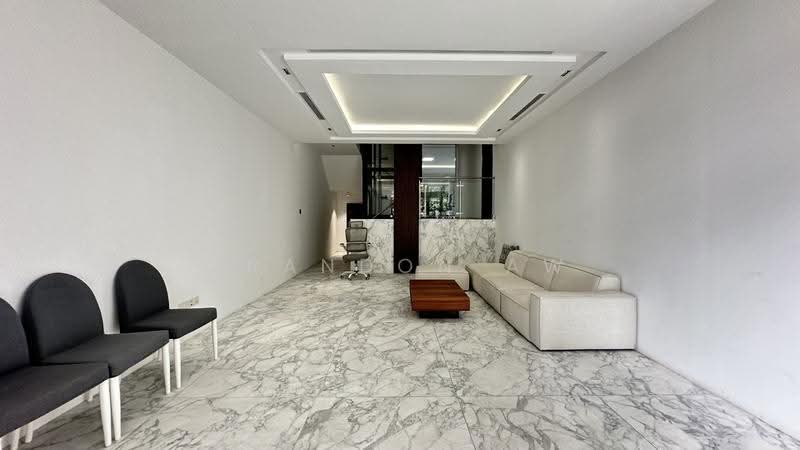 Sunset way, sunset heights / Clementi park, Sunset heights, Buona Vista / West Coast / Clementi New Town, 5 Bedrooms, 12,000 sqft, Detached House For Sale, by Brandon Aw, 500268909 - PropertyGuru.com.sg