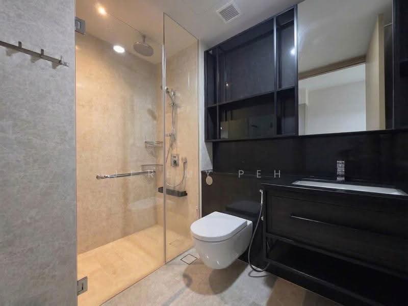 Haus On Handy, 28 Handy Road, Orchard / River Valley, 2 Bedrooms, 678 sqft, Condominium For Sale, by Jeremy Peh, 500268923 - Bathroom - PropertyGuru.com.sg