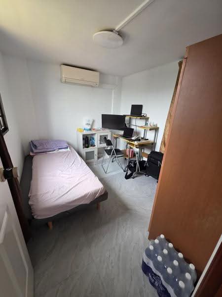 409 Bedok North Avenue 2, 409 Bedok North Avenue 2, Bedok / Upper East Coast, 5 Bedrooms, 883 sqft, HDB Flat For Sale, by Ayden Tan, 500268930 - Bedroom - PropertyGuru.com.sg