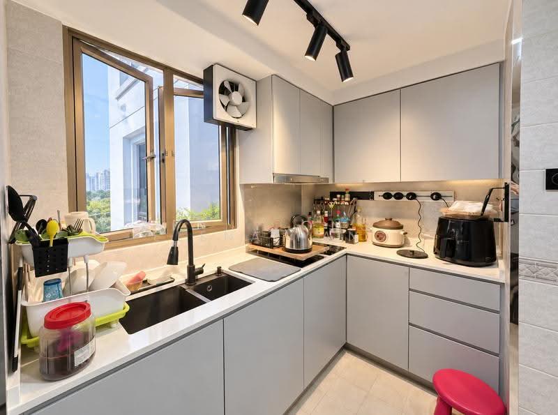 Parkview Apartments, 1 Bukit Batok Street 25, Dairy Farm / Bukit Panjang / Choa Chu Kang, 3 Bedrooms, 1,120 sqft, Apartment For Sale, by Elena Pang, 500268933 - Kitchen - PropertyGuru.com.sg