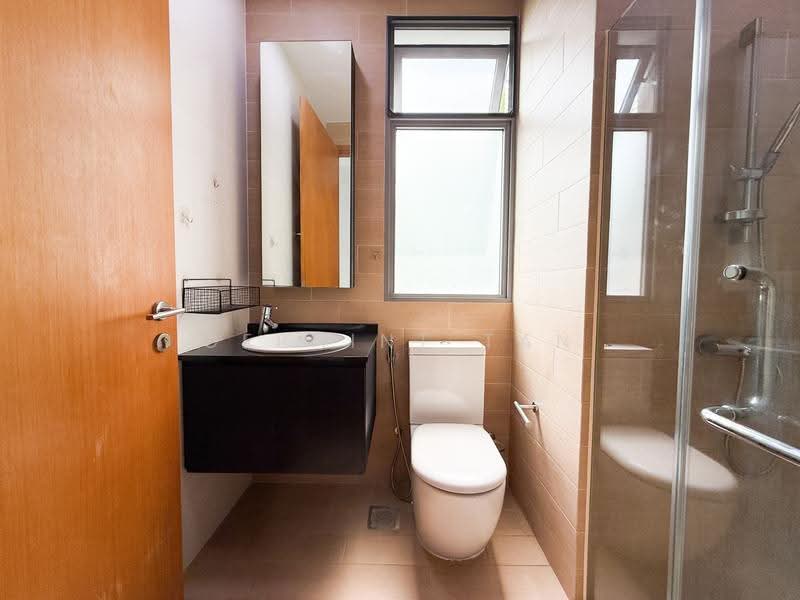 Auralis, 589 East Coast Road, East Coast / Marine Parade, 2 Bedrooms, 732 sqft, Condominium For Rent, by Geraint Tan, 500268950 - Bathroom - PropertyGuru.com.sg
