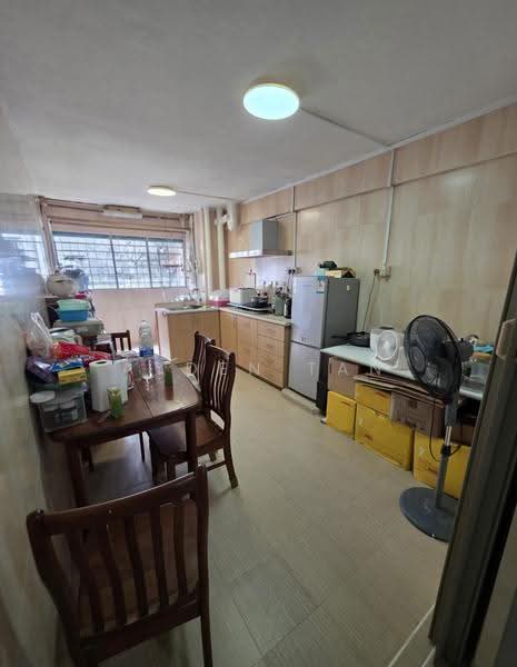 409 Bedok North Avenue 2, 409 Bedok North Avenue 2, Bedok / Upper East Coast, 2 Bedrooms, 883 sqft, HDB Flat For Sale, by Ayden Tan, 500268952 - Kitchen - PropertyGuru.com.sg