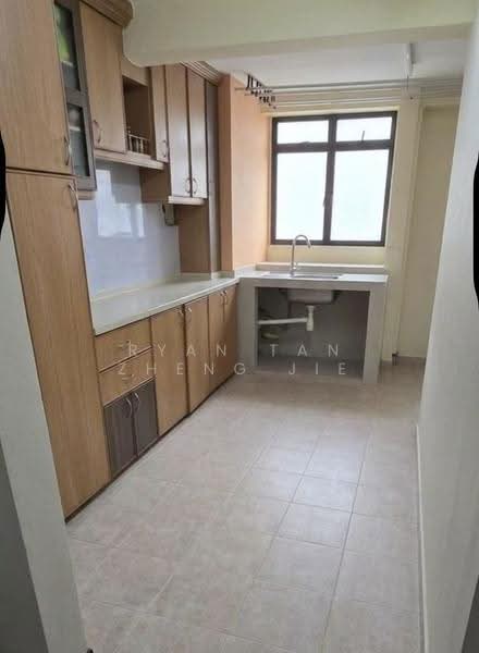4 Lorong 7 Toa Payoh, 4 Lorong 7 Toa Payoh, Balestier / Toa Payoh, 3 Bedrooms, 732 sqft, HDB Flat For Sale, by Ryan Tan Zheng Jie, 500268968 - Kitchen - PropertyGuru.com.sg
