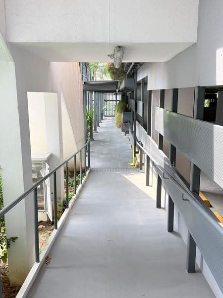 Grandeur Park Residences, 1 Bedok South Avenue 3, Bedok / Upper East Coast, 2 Bedrooms, 667 sqft, Condominium For Rent, by Glenice Toh, 500268973 - Corridor - PropertyGuru.com.sg