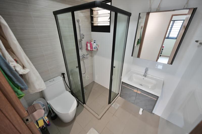 402B Fernvale Lane, 402B Fernvale Lane, Seletar / Yio Chu Kang, 3 Bedrooms, 1,001 sqft, HDB Flat For Sale, by Alice Poh, 500268974 - Bathroom - PropertyGuru.com.sg