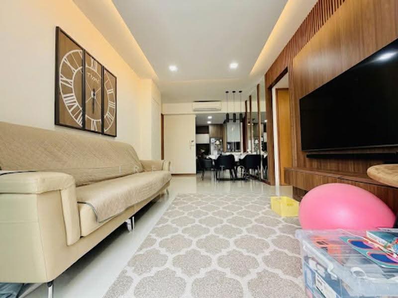 Visioncrest, 33 Oxley Rise, Orchard / River Valley, 2 Bedrooms, 915 sqft, Condominium For Rent, by Irene Tow, 500268980 - Living Room - PropertyGuru.com.sg