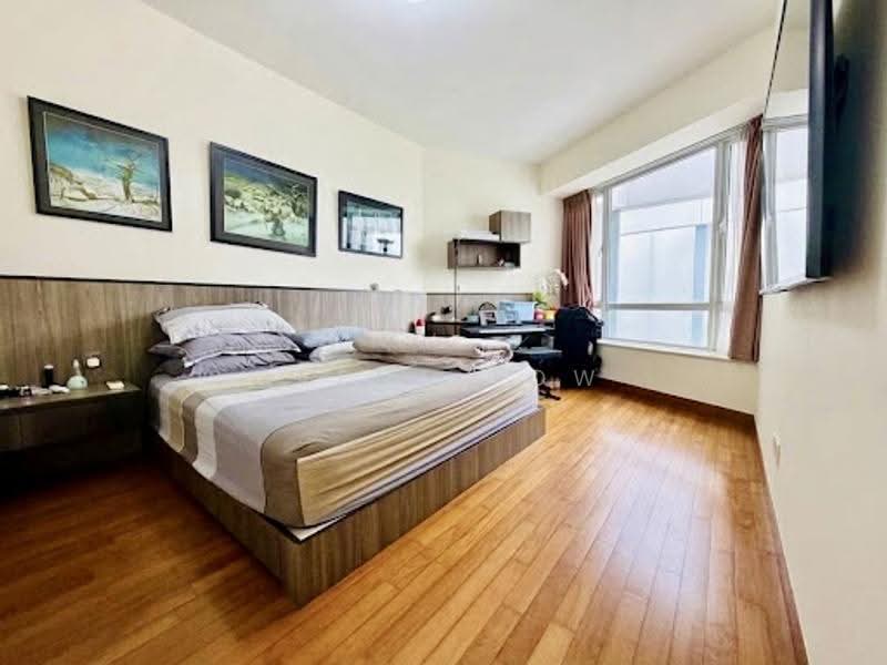 Visioncrest, 33 Oxley Rise, Orchard / River Valley, 2 Bedrooms, 915 sqft, Condominium For Rent, by Irene Tow, 500268980 - Master bedroom - PropertyGuru.com.sg