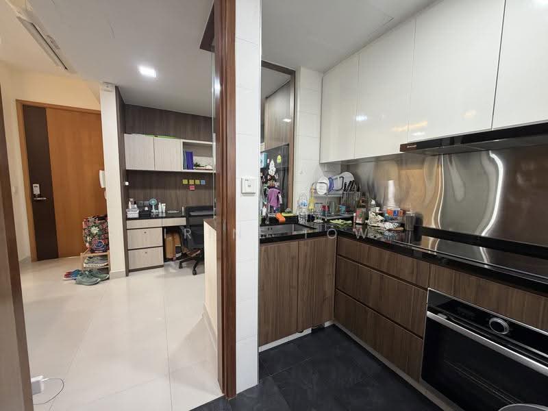 Visioncrest, 33 Oxley Rise, Orchard / River Valley, 2 Bedrooms, 915 sqft, Condominium For Rent, by Irene Tow, 500268980 - Kitchen - PropertyGuru.com.sg