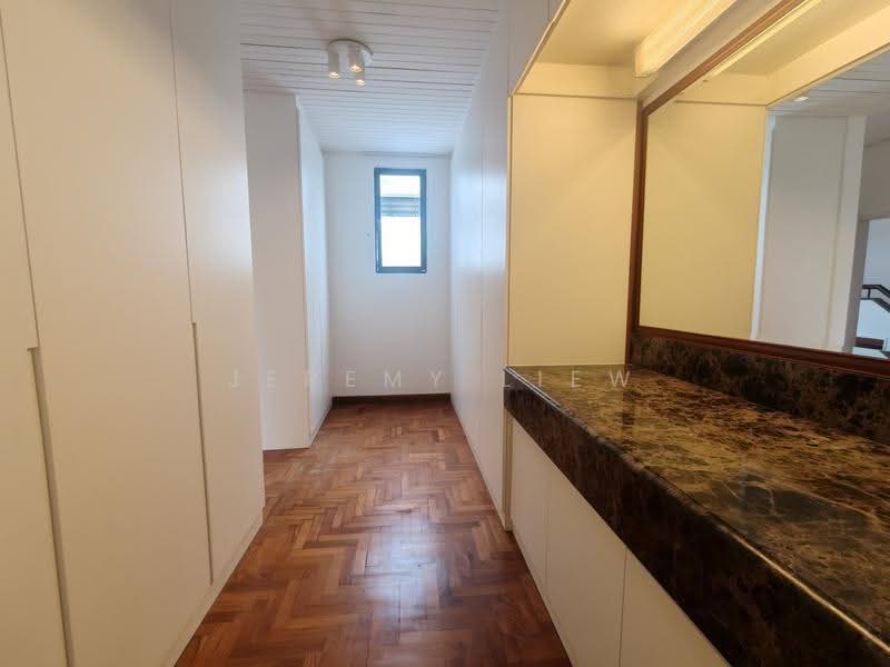 Villa Delle Rose, Taman Nakhoda, Tanglin / Holland / Bukit Timah, 2 Bedrooms, 2,800 sqft, Condominium For Rent, by Jeremy Liew, 500268986 - Corridor - PropertyGuru.com.sg