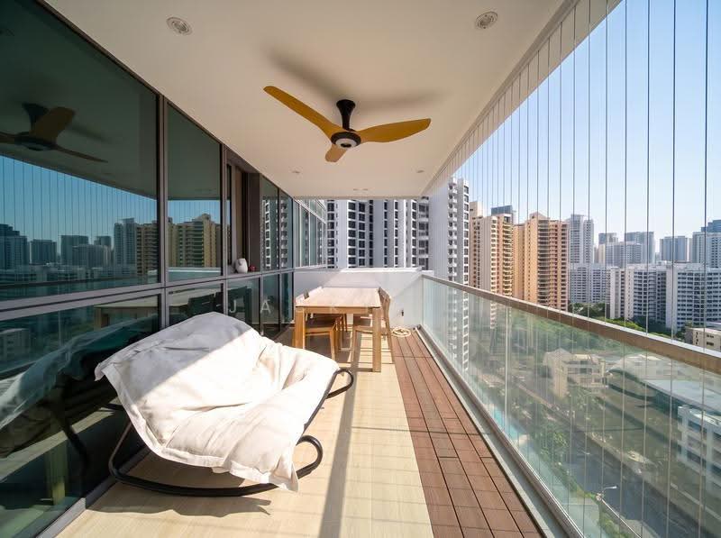 8 Saint Thomas, 8 Saint Thomas Walk, Orchard / River Valley, 3 Bedrooms, 1,152 sqft, Condominium For Sale, by Jacky Ng, 500268996 - Balcony - PropertyGuru.com.sg