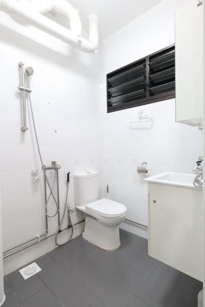 851 Tampines Street 83, 851 Tampines Street 83, Pasir Ris / Tampines, 2 Bedrooms, 796 sqft, HDB Flat For Sale, by Jasper Lei, 500269019 - Bathroom - PropertyGuru.com.sg