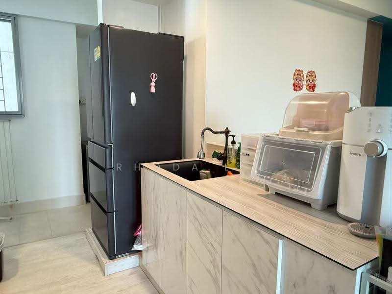 Blue Horizon, 21 West Coast Crescent, Buona Vista / West Coast / Clementi New Town, 2 Bedrooms, 926 sqft, Condominium For Sale, by Rhoda Lim, 500269037 - Kitchen - PropertyGuru.com.sg