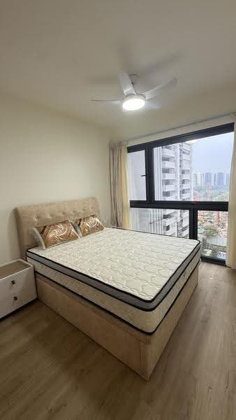 The Lakefront Residences, 42 Lakeside Drive, Boon Lay / Jurong / Tuas, 2 Bedrooms, 721 sqft, Condominium For Rent, by Vivian Sun, 500269041 - Bedroom - PropertyGuru.com.sg