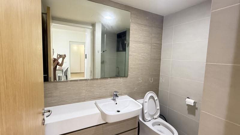The Lakefront Residences, 42 Lakeside Drive, Boon Lay / Jurong / Tuas, 2 Bedrooms, 721 sqft, Condominium For Rent, by Vivian Sun, 500269041 - PropertyGuru.com.sg