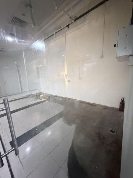 Orchid Hotel, 1 Tras Link, Chinatown / Tanjong Pagar, 226 sqft, Other Retail For Rent, by GuiFei Fan, 500269048 - Interior - CommercialGuru.com.sg