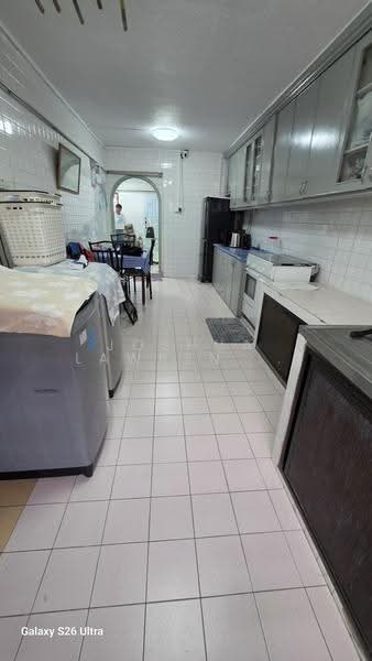 26 Marsiling Drive, 26 Marsiling Drive, Admiralty / Woodlands, 3 Bedrooms, 990 sqft, HDB Flat For Sale, by Joshua Lawrence Che, 500269065 - Long Spacious Kitchen - PropertyGuru.com.sg