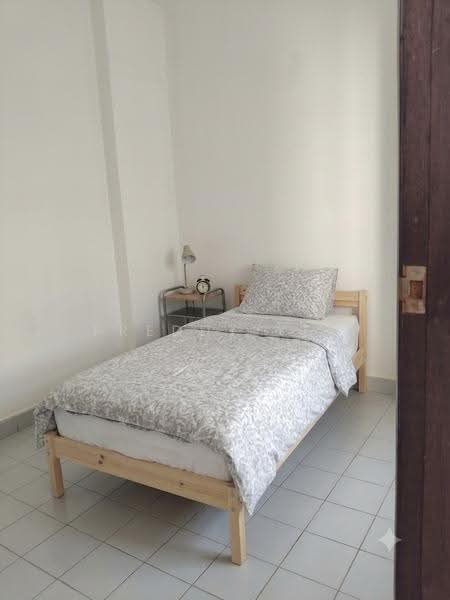 Pasir View Park, 200 Pasir Panjang Road, Buona Vista / West Coast / Clementi New Town, Room Rental, 100 sqft, Condominium For Rent, by Freddy Yeo, 500269067 - Bedroom - PropertyGuru.com.sg