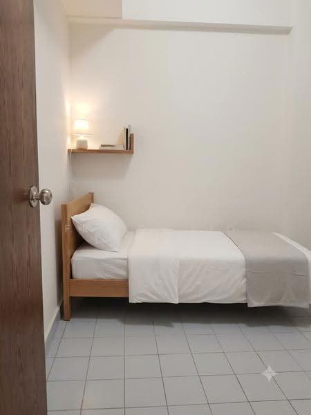 Pasir View Park, 200 Pasir Panjang Road, Buona Vista / West Coast / Clementi New Town, Room Rental, 100 sqft, Condominium For Rent, by Freddy Yeo, 500269067 - Bedroom - PropertyGuru.com.sg